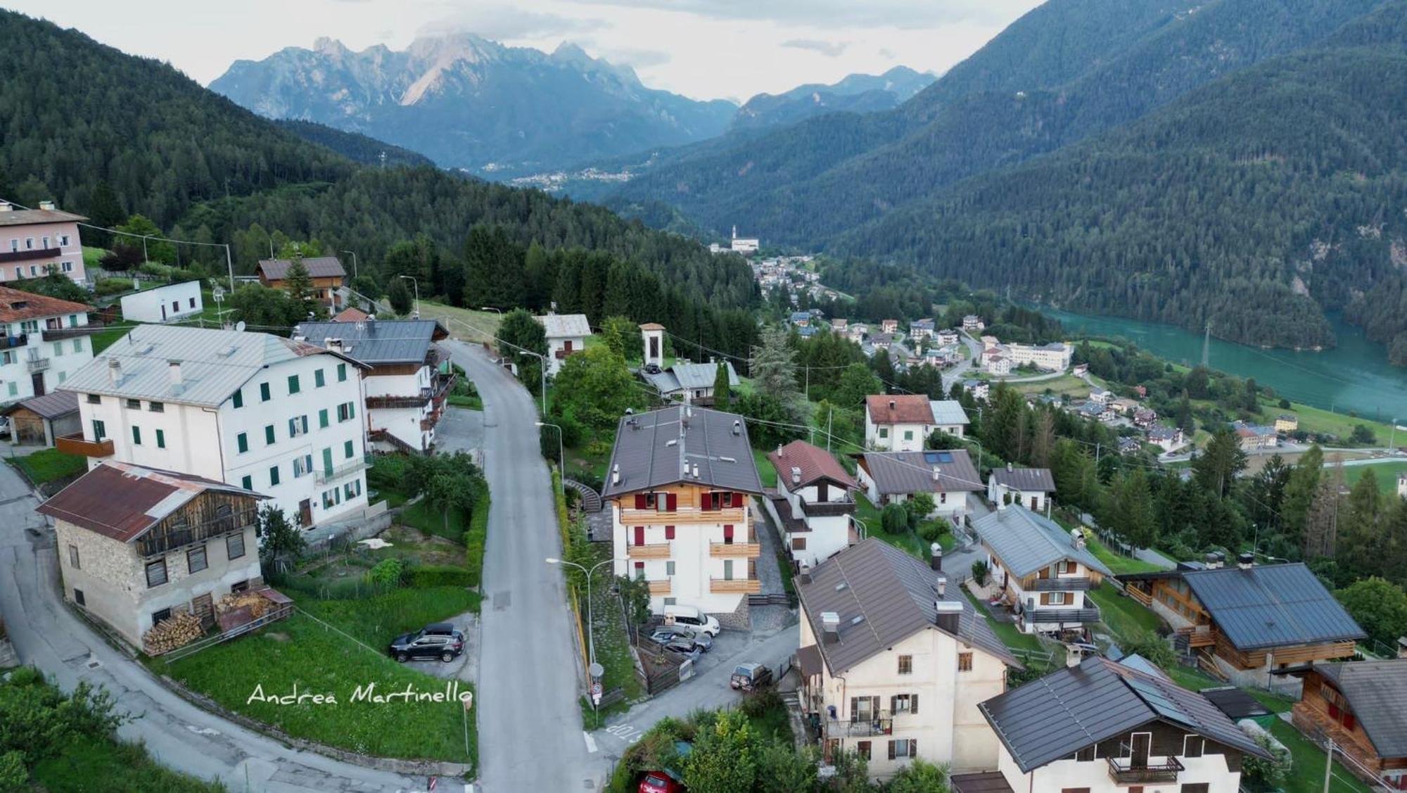 Aparthotel Mansarda La Soffitta à Domegge di Cadore Extérieur photo
