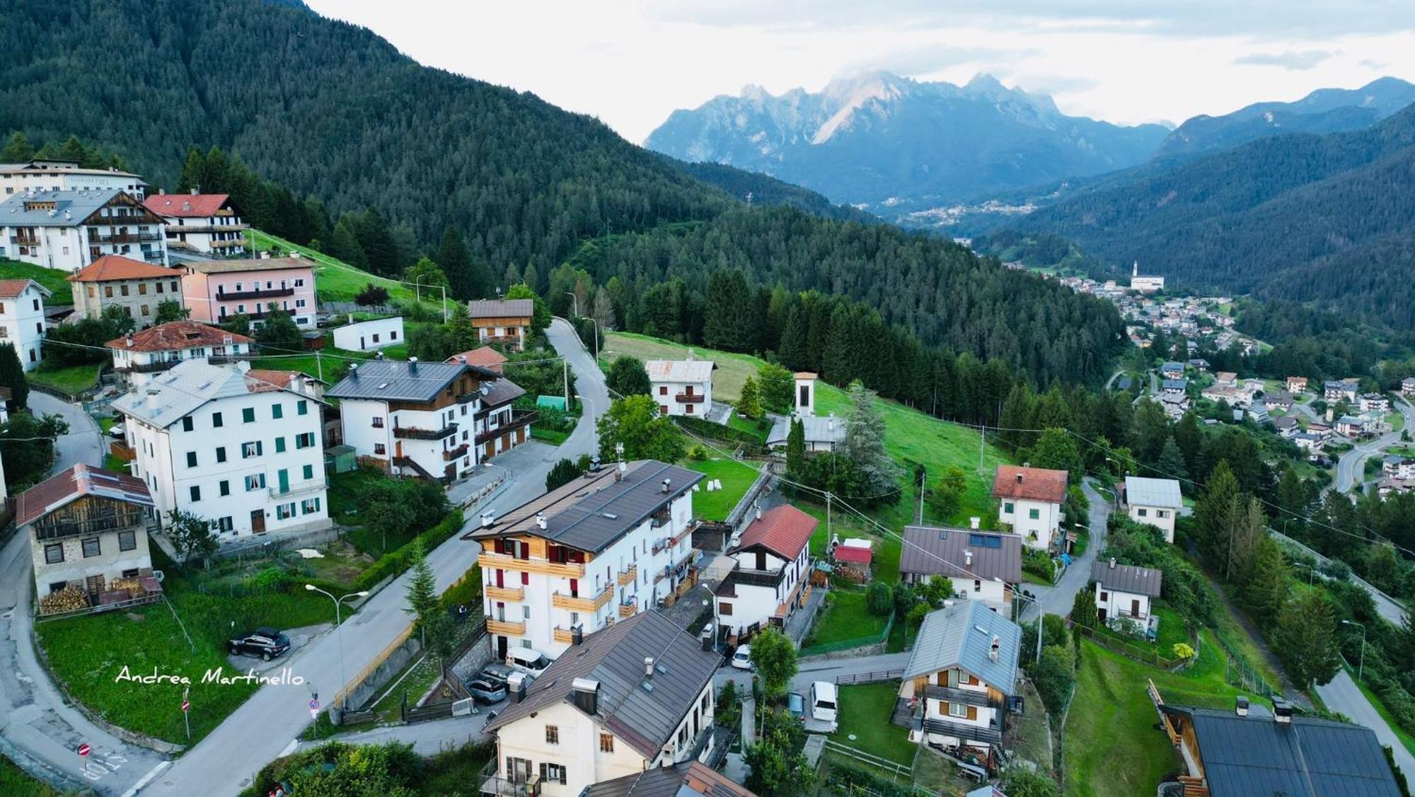 Aparthotel Mansarda La Soffitta à Domegge di Cadore Extérieur photo